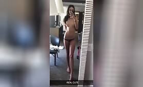0969 Naked mirror selfie (selfie)